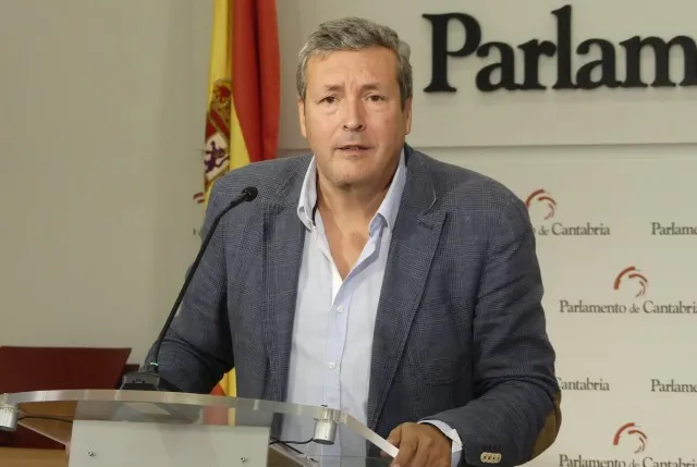 Noticias de Cantabria | El Cántabro | El PP lamenta el abandono de las cercanías ferroviarias y asegura que “Casares nunca está”