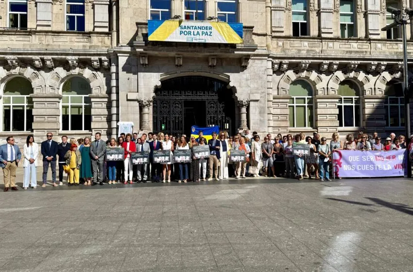 Noticias de Cantabria | El Cántabro | Santander recuerda a las dos últimas mujeres asesinadas por violencia de género en España