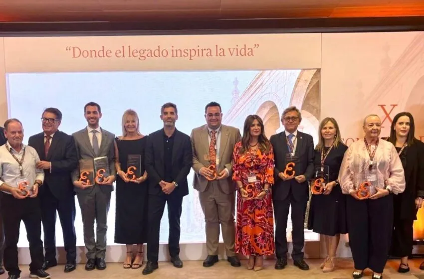 Noticias de Cantabria | El Cántabro | Ciriego se alza con el segundo puesto a Mejor Pieza Artística en el X Concurso de Cementerios de España por el Panteón de la Familia Pardo