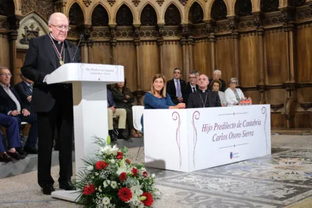 Noticias de Cantabria | El Cántabro | Buruaga entrega la distinción de Hijo Predilecto de Cantabria al cardenal Carlos Osoro, "brillante arquitecto del patrimonio moral y humano de Cantabria" Noticias de Cantabria | El Cántabro | Buruaga entrega la distinción de Hijo Predilecto de Cantabria al cardenal Carlos Osoro, "brillante arquitecto del patrimonio moral y humano de Cantabria"