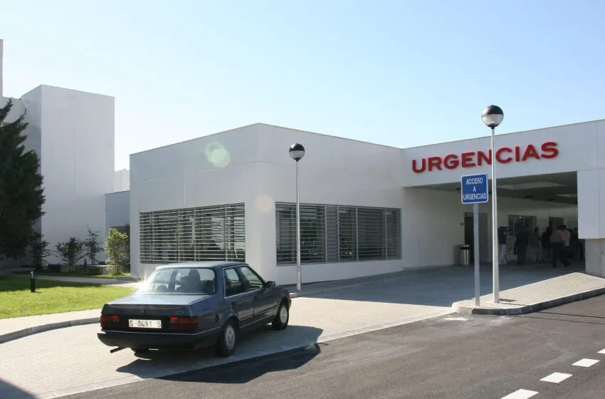 Imagen de archivo de la entrada a Urgencias del Hospital de Laredo (Foto: Gobierno de Cantabria)