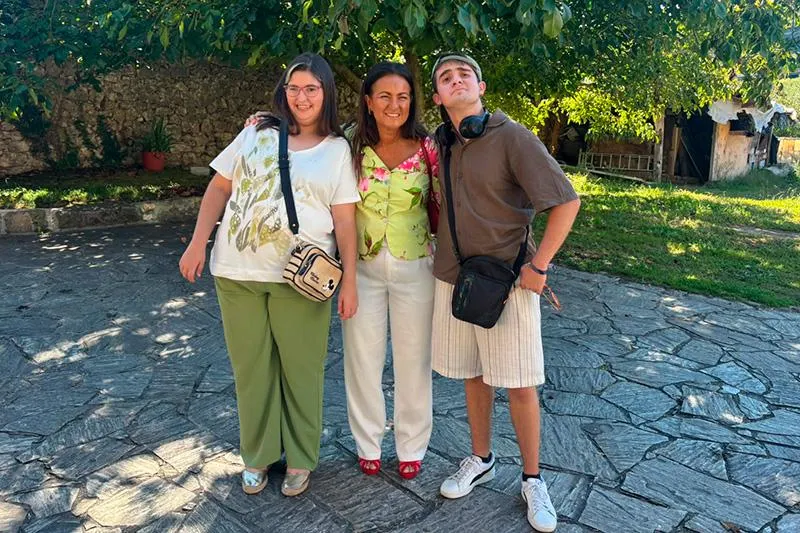Noticias de Cantabria | El Cántabro | Gómez del Río asiste a la inauguración de las viviendas tuteladas de APTACAN y traslada el apoyo del Gobierno a las personas con autismo y sus familias