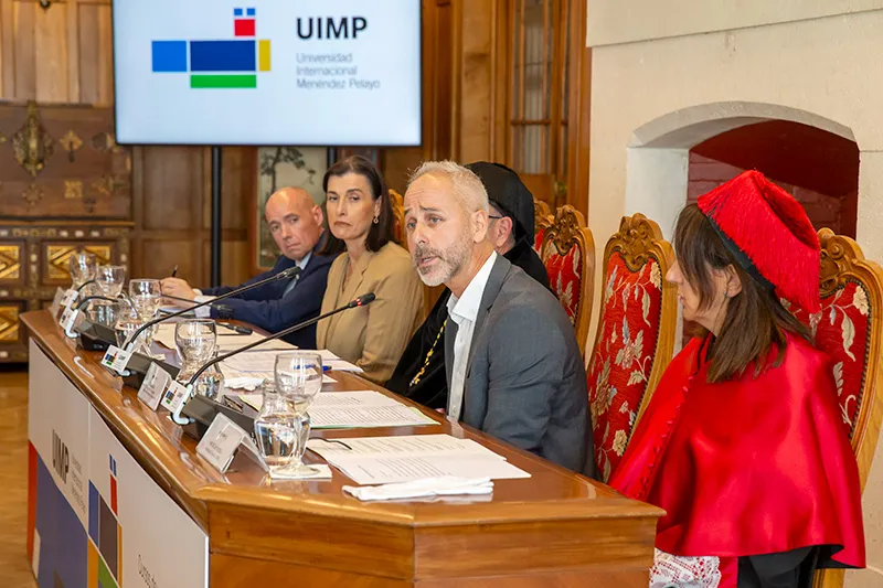 Silva anuncia un crecimiento de la dotación presupuestaria de la UIMP para 2027 y apela a la neutralidad política de la institución académica