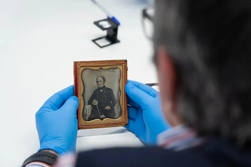 El taller quiere poner en valor la importancia de los archivos fotográficos y la conservación de las imágenes.
