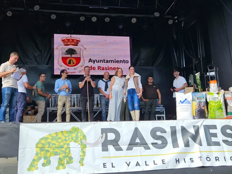 La consejera de Presidencia acude a la IV Feria Ganadera de Rasines (Foto; Gobierno de Cantabria)