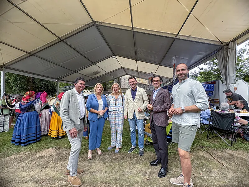 La consejera María Jesús Susinos participa en los actos festivos de San Pedruco en Ajo. (Foto: Gobierno de Cantabria).