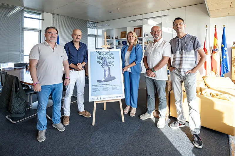 De izquierda a derecha: Jesús Gullart, Ángel Serdio, María Jesús Susinos, Víctor Sobrino y Alejandro García. (Foto: Jose Cavia).
