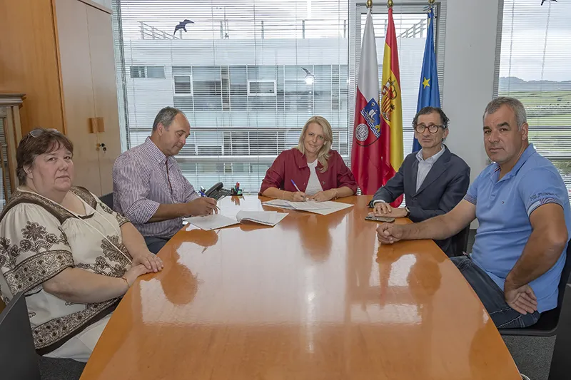 Imagen de la reunión celebrada en la sede de la Consejería. (Foto: Enma Portillo).