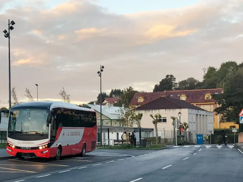 Noticias de Cantabria | El Cántabro | El aparcamiento de Regato Callejo mejora el entorno escolar