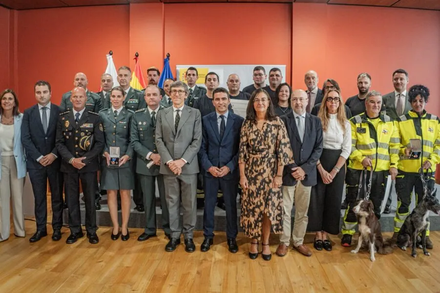 Noticias de Cantabria | El Cántabro | Tres colectivos cántabros reciben medallas al Mérito de Protección Civil