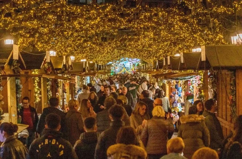 Noticias de Cantabria | El Cántabro | Torrelavega prepara la Navidad 2026-2027 con un gran árbol de 14 metros en la Plaza Mayor y nuevas propuestas de iluminación