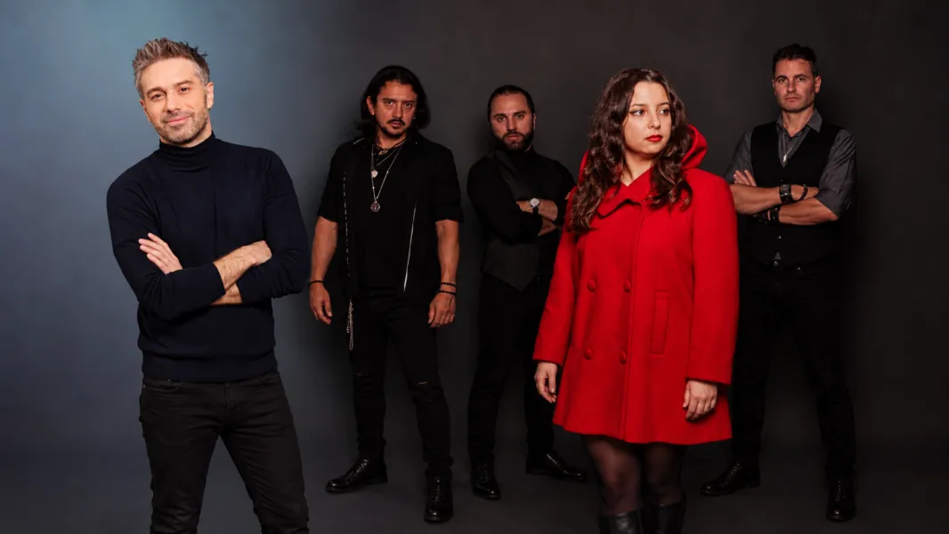 Noticias de Cantabria | El Cántabro | La Sala Argenta vibra entre el rock sinfónico de Psychic Equalizer y el humor de Dani Martínez