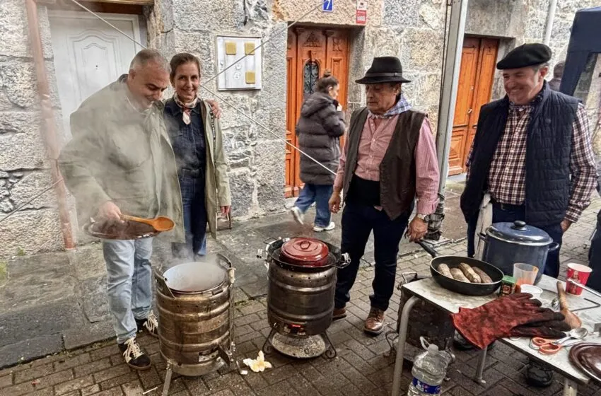 Noticias de Cantabria | El Cántabro | Media acompaña a los vecinos de Ramales de la Victoria en su tradicional Magosta