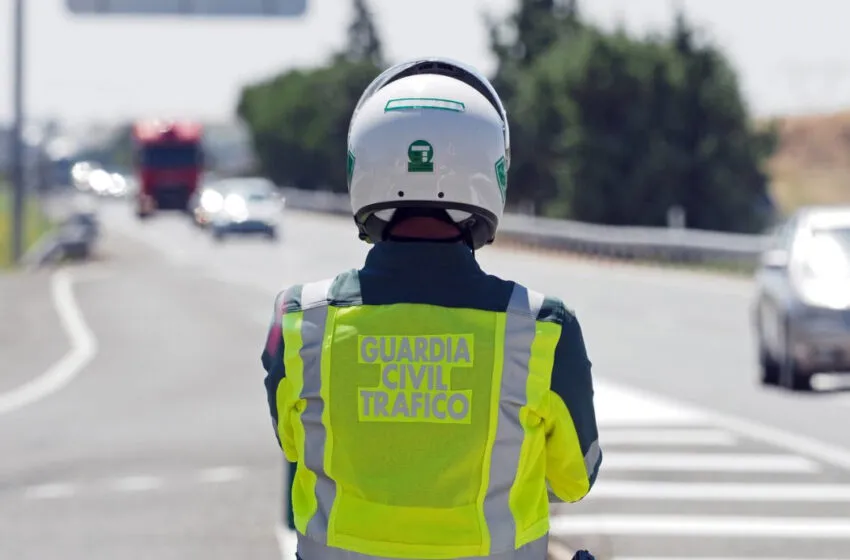 Noticias de Cantabria | El Cántabro | La DGT intensifica esta semana los controles contra las distracciones al volante en Cantabria