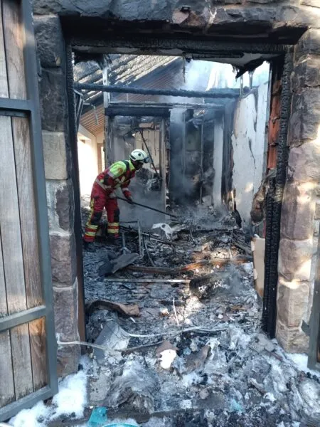 Noticias de Cantabria | El Cántabro | Un incendio causa graves daños en una vivienda