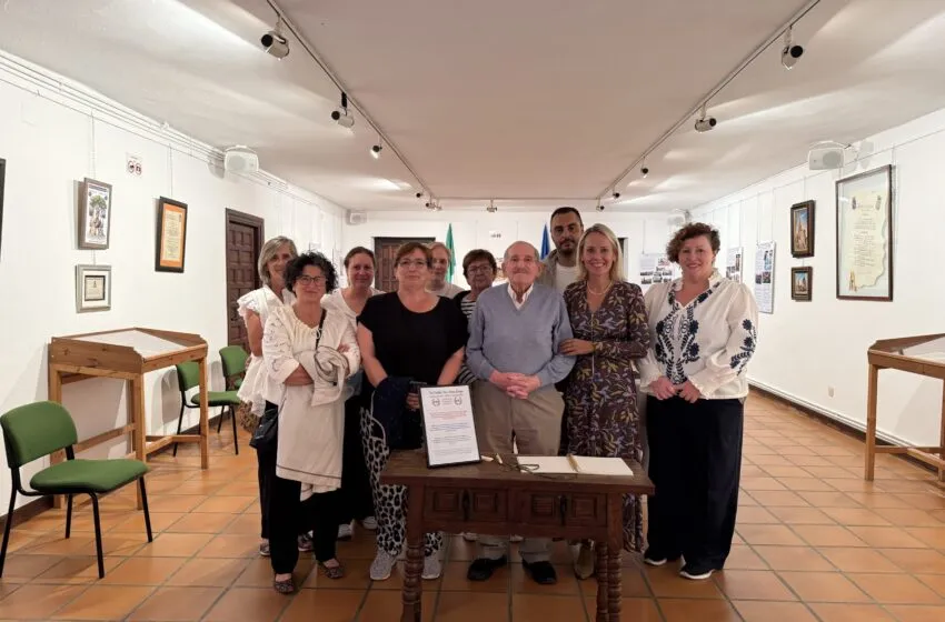 Noticias de Cantabria | El Cántabro | Santillana del Mar celebra su historia de amistad europea con la exposición «Tres pueblos, una misma Europa»