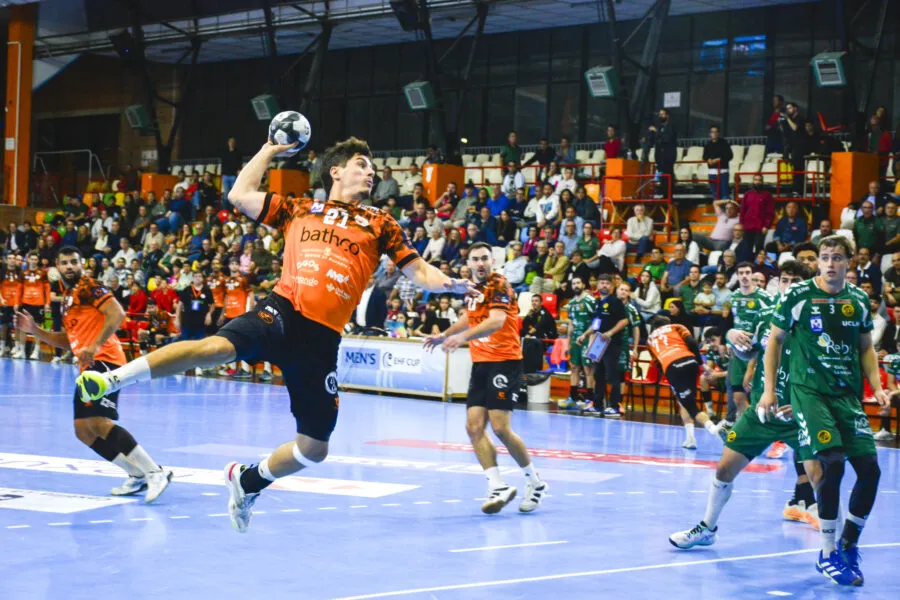 Noticias de Cantabria | El Cántabro | Prokop rescata al Bathco sobre la bocina en Cuenca