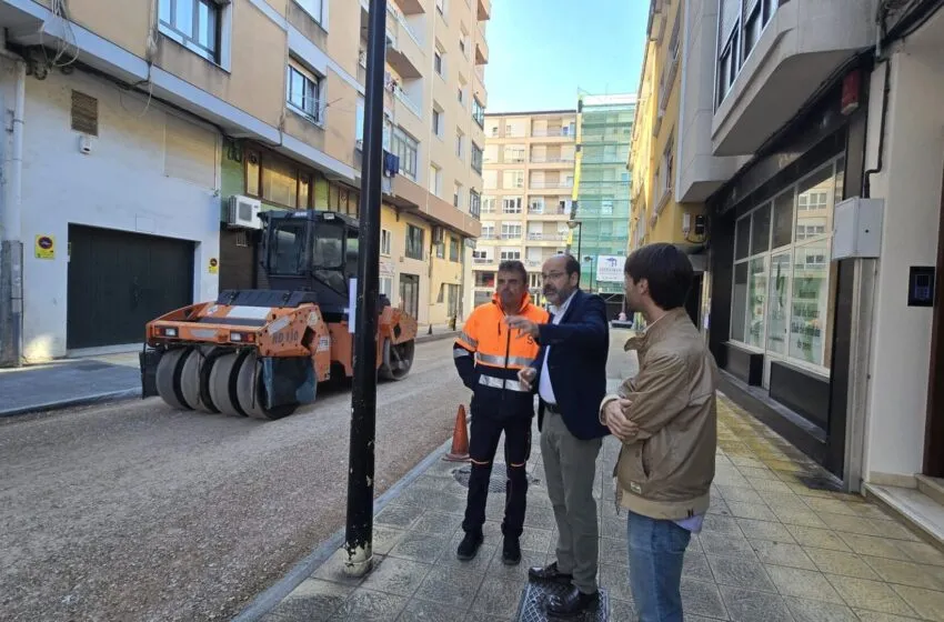 Noticias de Cantabria | El Cántabro | El asfaltado de la calle Pedro Lorenzo Molleda avanza y podría concluir este viernes