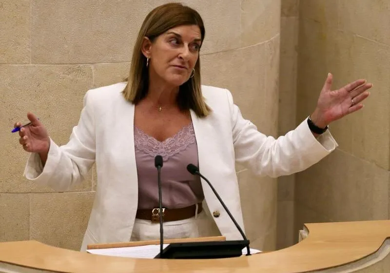  Buruaga anuncia un incremento de 140 millones de euros en el presupuesto sanitario para 2027