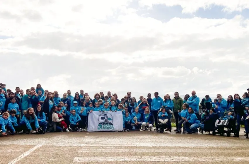 Foto de grupo de los participantes en esta visita organizada por Cantur