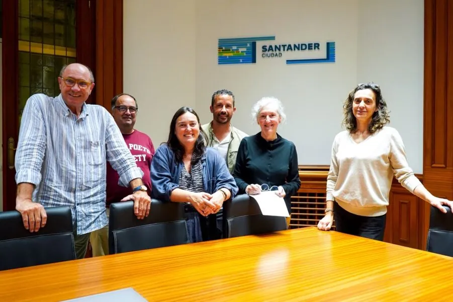 Noticias de Cantabria | El Cántabro | Nieves Chillón gana el XXX Premio Internacional de Poesía Alegría con ‘Arqueología del territorio’