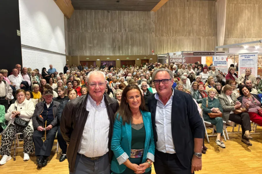 Noticias de Cantabria | El Cántabro | Gómez del Río celebra la asistencia de casi 8.000 personas a la Feria de Mayores de Cantabria como "gran centro de ocio y relación social"