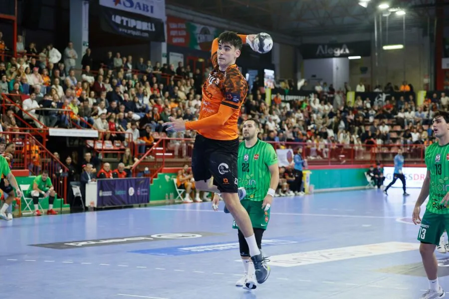Noticias de Cantabria | El Cántabro | El Bathco reta al invicto Valladolid en Huerta del Rey