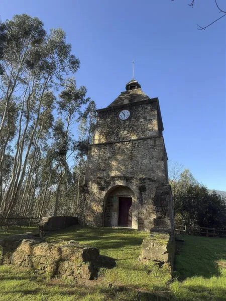 La Torre del reloj en Limpias. (Foto: Gobierno de Cantabria)