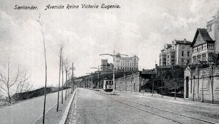 Imagen antigua de la Avenida de Reina Victoria de Santander. (Foto: Gobierno de Cantabria)